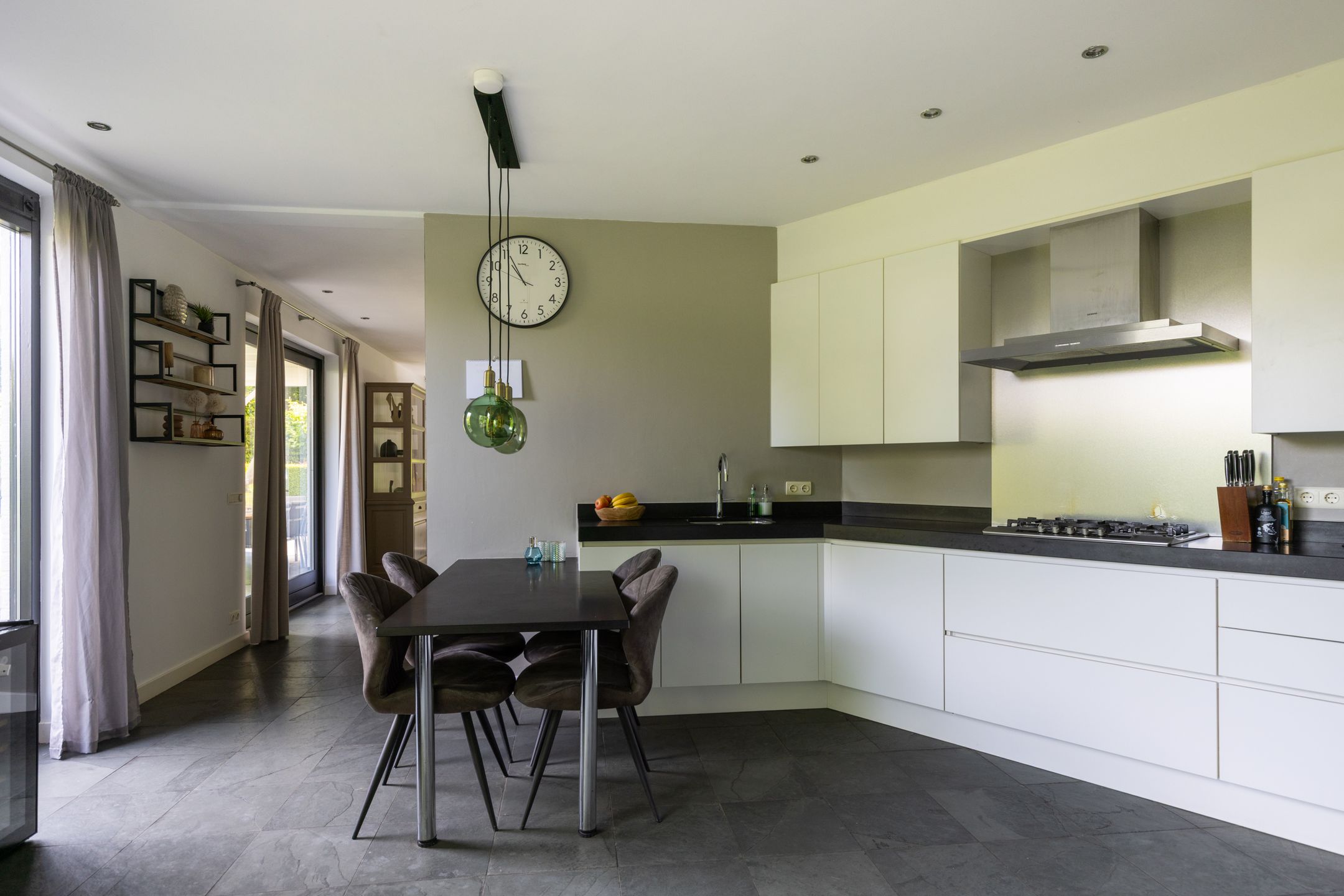 Foto 27 van Klein Wolfslaar 18-B