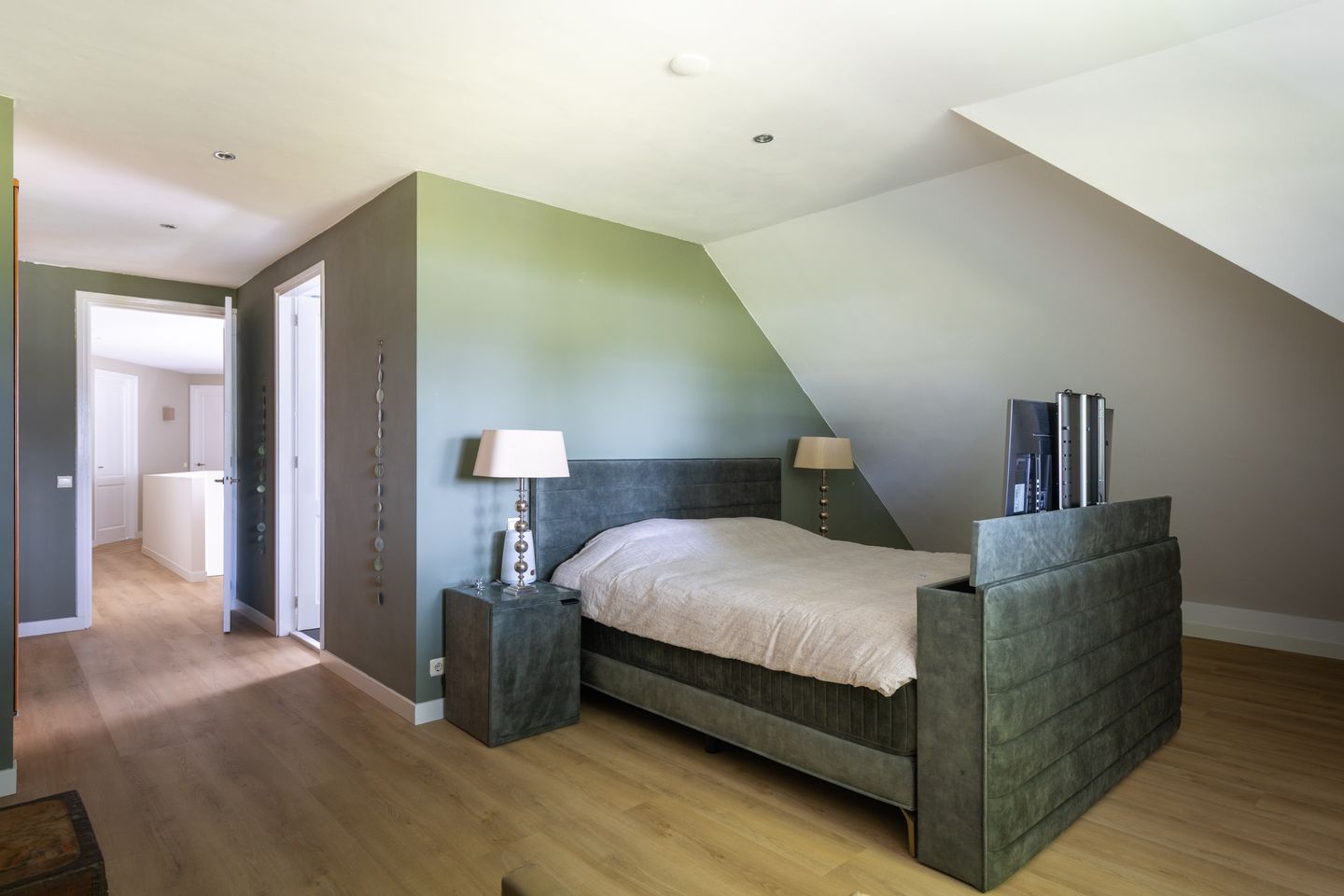 Foto 34 van Klein Wolfslaar 18-B