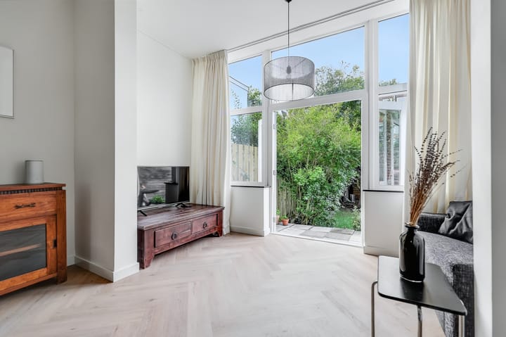 Foto 4 van Van Merlenstraat 68