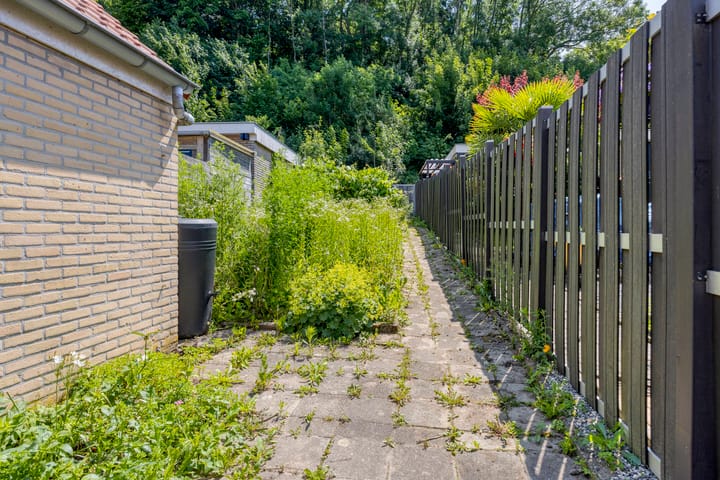 Foto 15 van Mergelweg 301