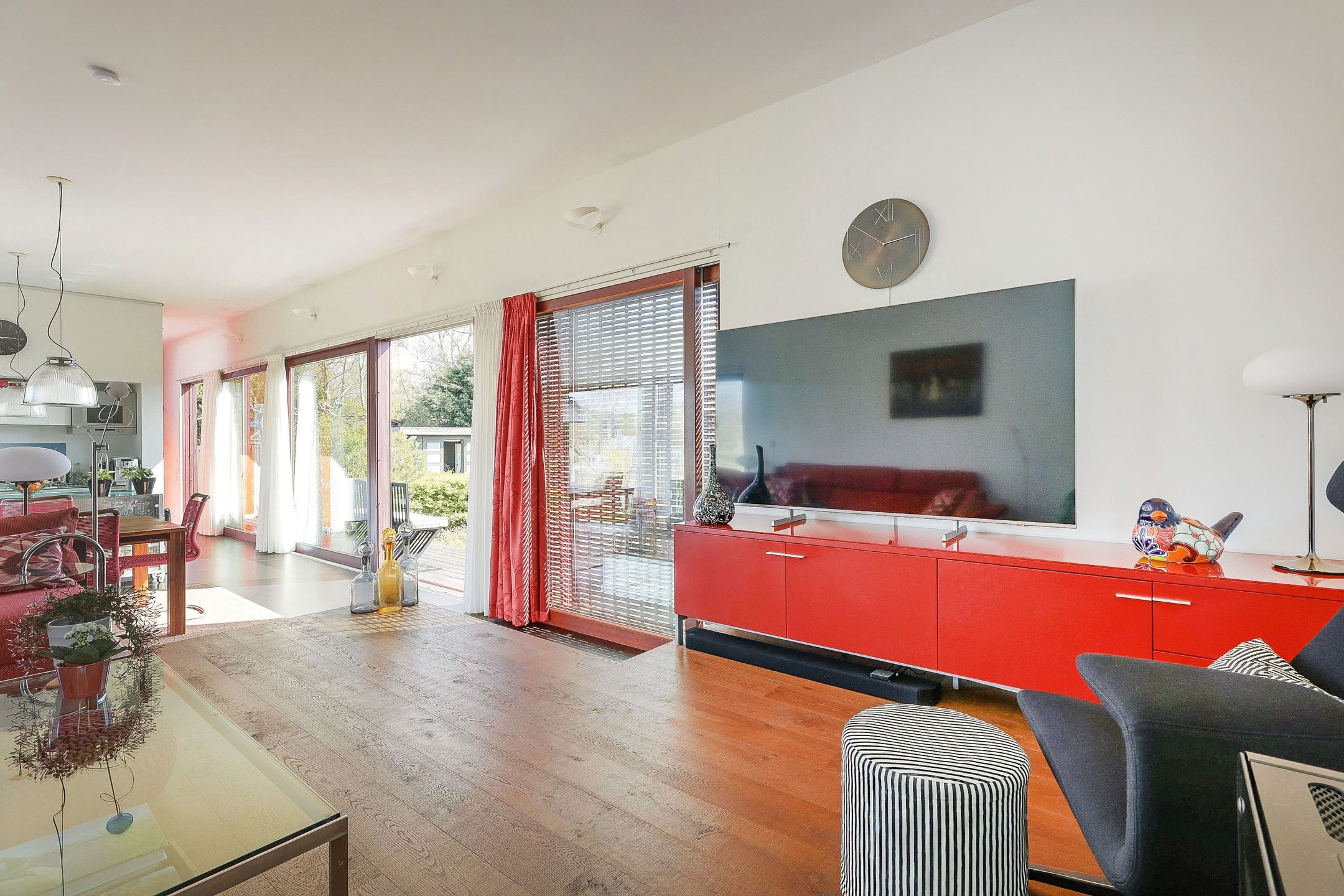 Foto 15 van Westzijderveld 78-ROOD