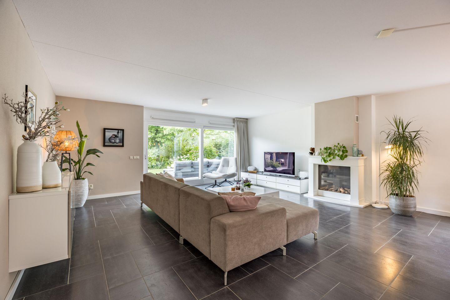 Foto 5 van Westhilstraat 11