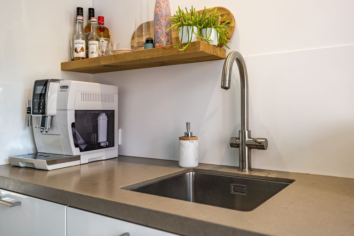 Foto 14 van Westhilstraat 11