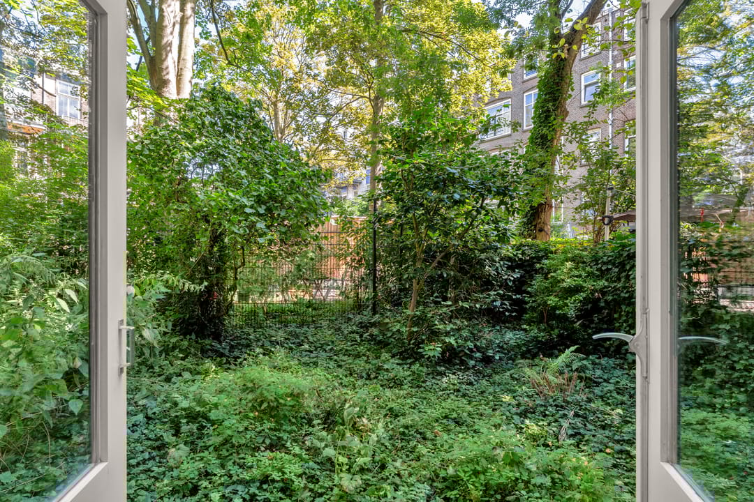 Foto 22 van Van Weelstraat 15-B