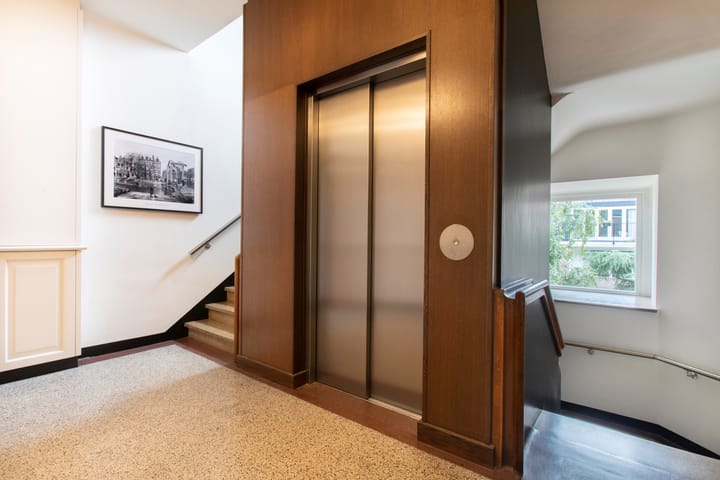 Photo 53 of Apollolaan 187-3