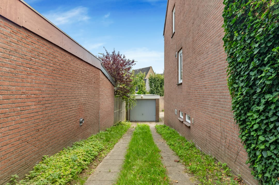 Photo 38 of Van Renesselaan 3