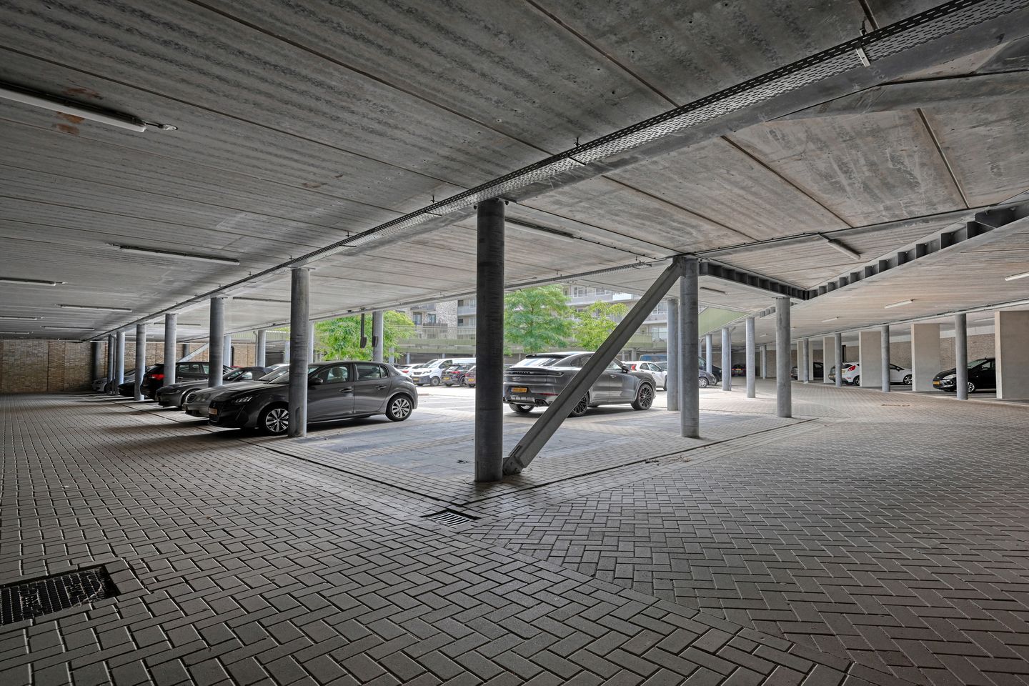 Foto 65 van Waalbandijk 529