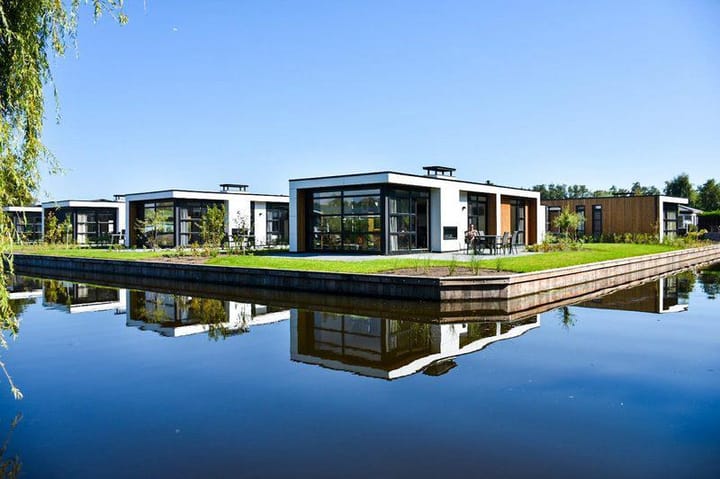 Foto 2 van Nieuw-Loosdrechtsedijk 215-CH011