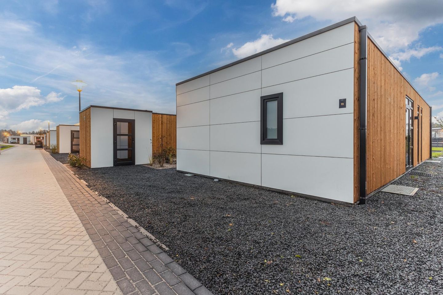 Foto 50 van Nieuw-Loosdrechtsedijk 215-CH011