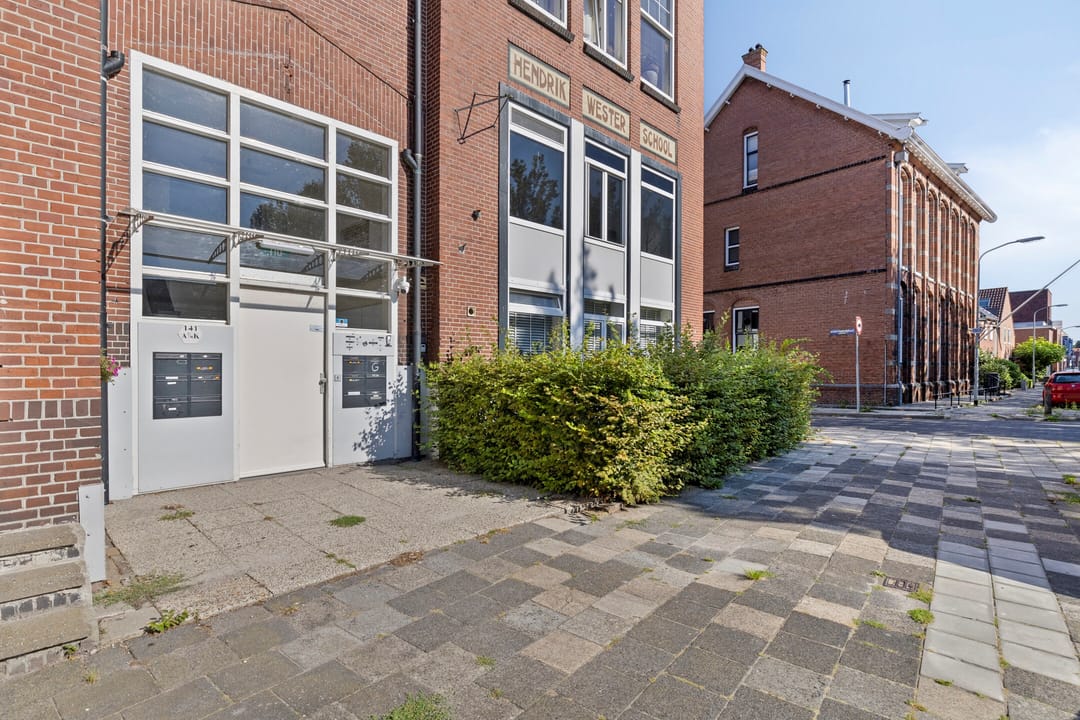 Foto 8 van Feiko Clockstraat 141-E