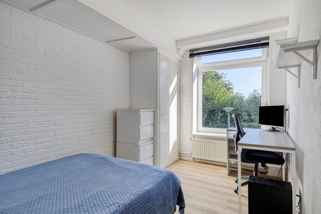 Foto 16 van Feiko Clockstraat 141-E