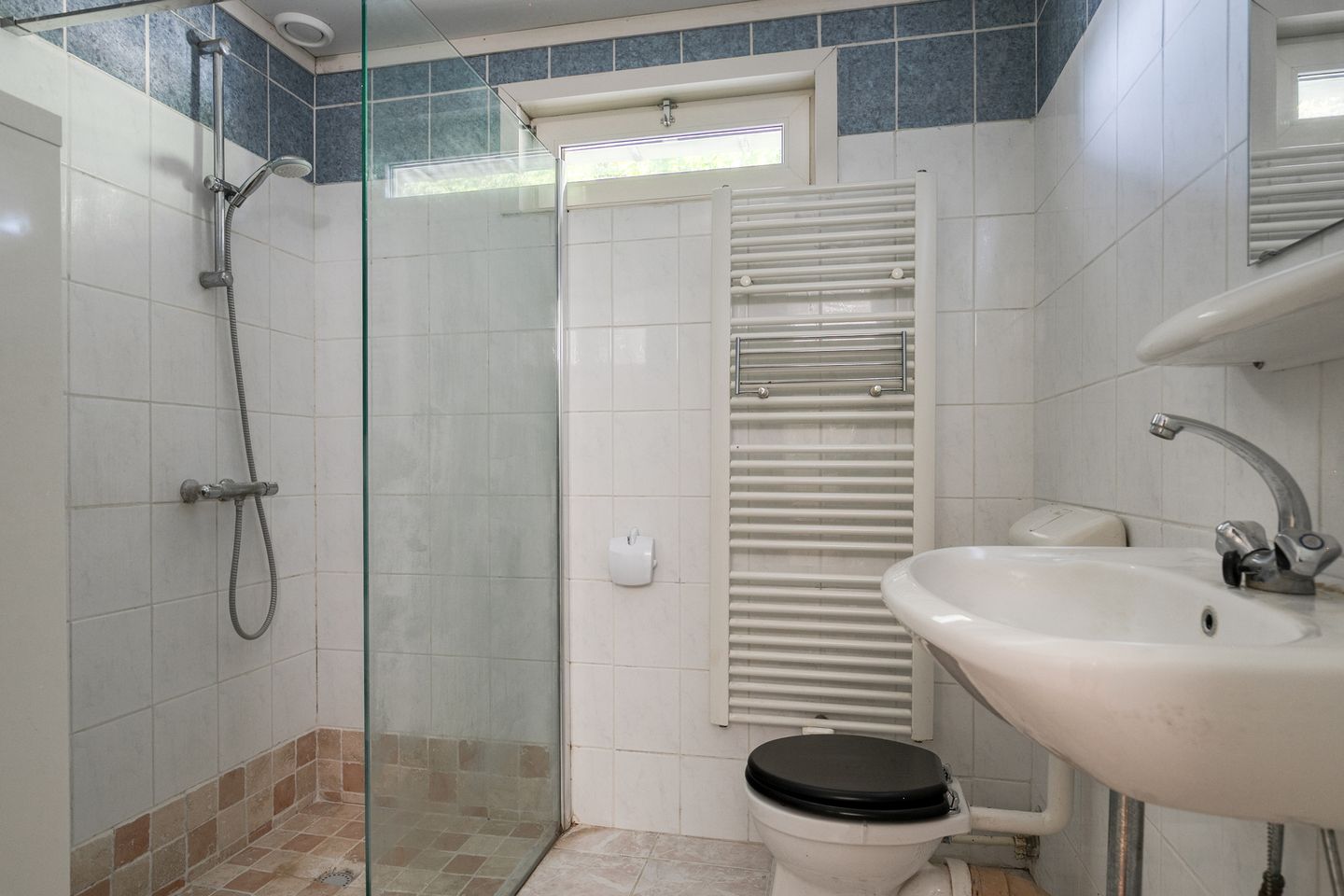 Photo 14 of Leliestraat 41
