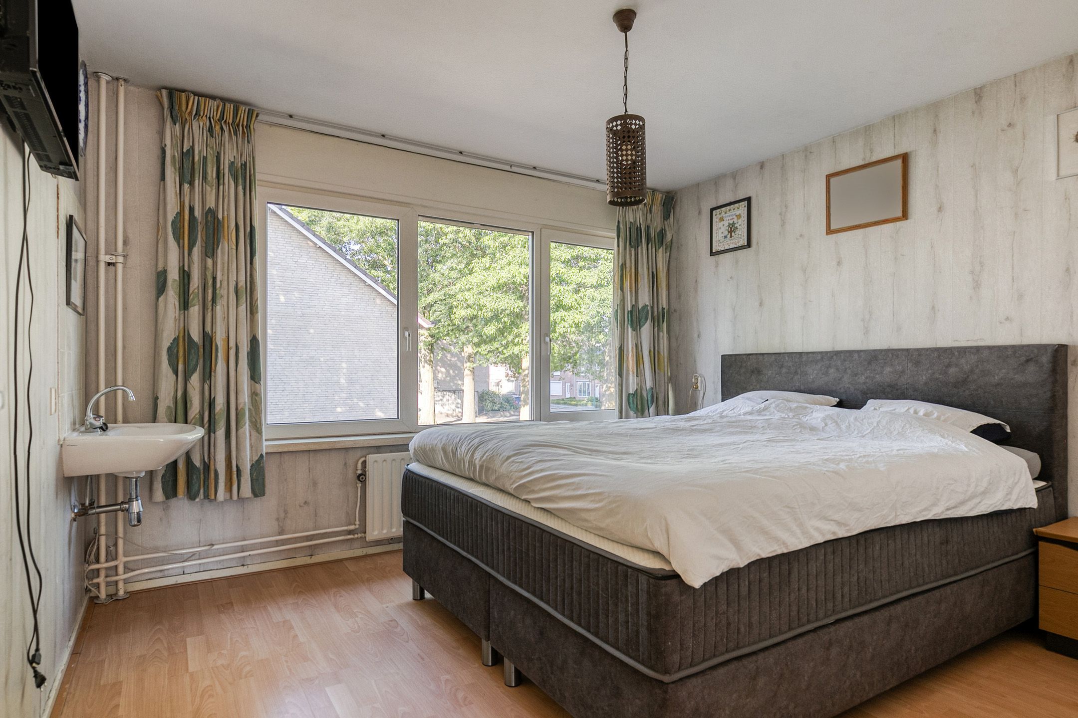 Photo 15 of Leliestraat 41