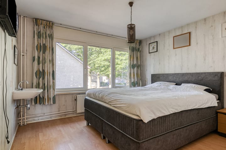 Foto 15 van Leliestraat 41