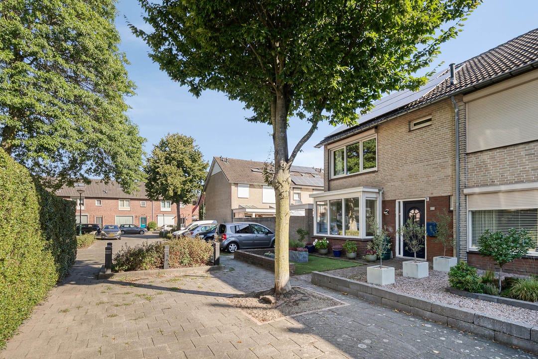 Photo 26 of Leliestraat 41
