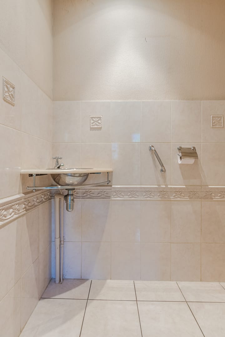 Photo 10 of Anjerstraat 12