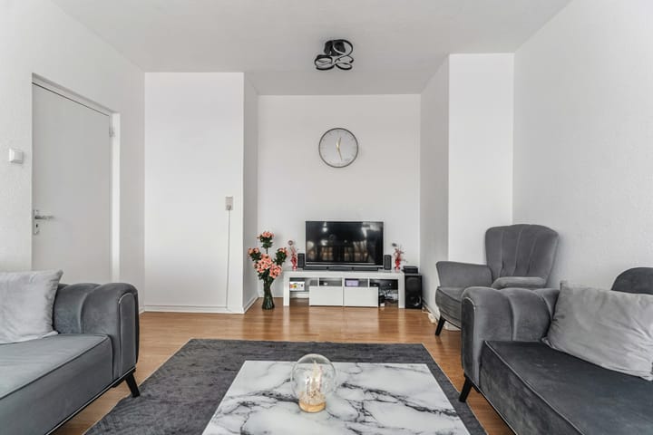 Photo 12 of Marco Pololaan 229