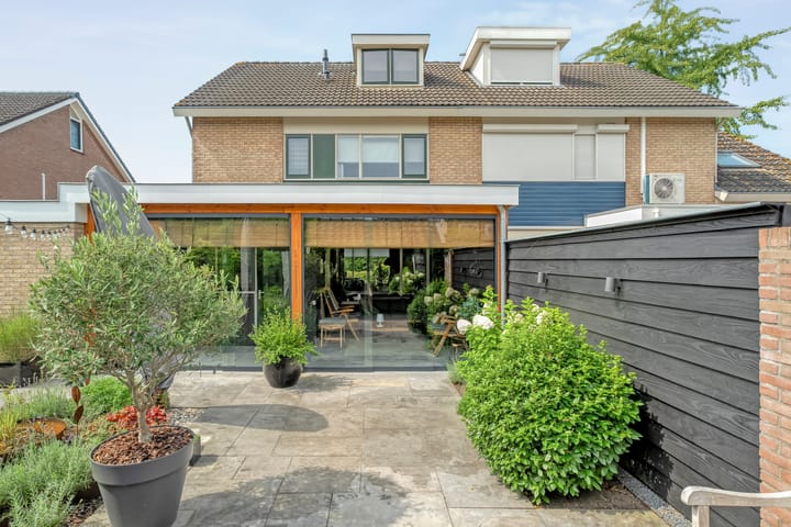 Foto 40 van Wethouder H.J.J. Vlaskamplaan 3