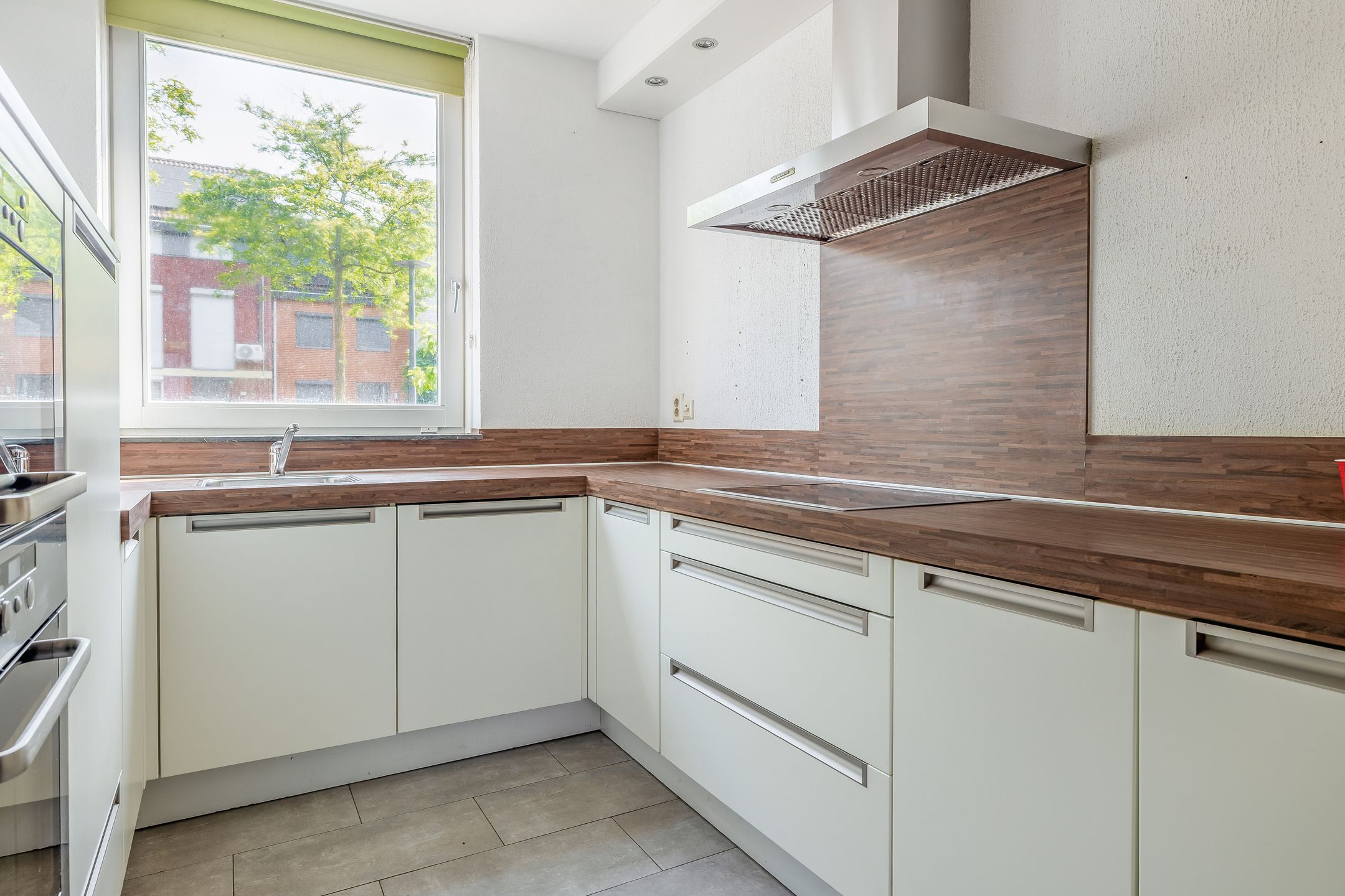 Foto 15 van 2e Lunarelaan 3