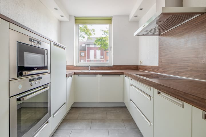 Foto 16 van 2e Lunarelaan 3