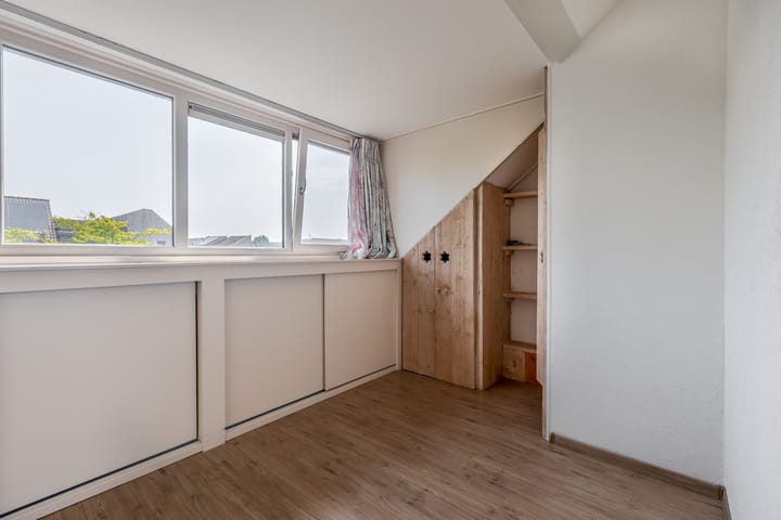 Foto 32 van 2e Lunarelaan 3