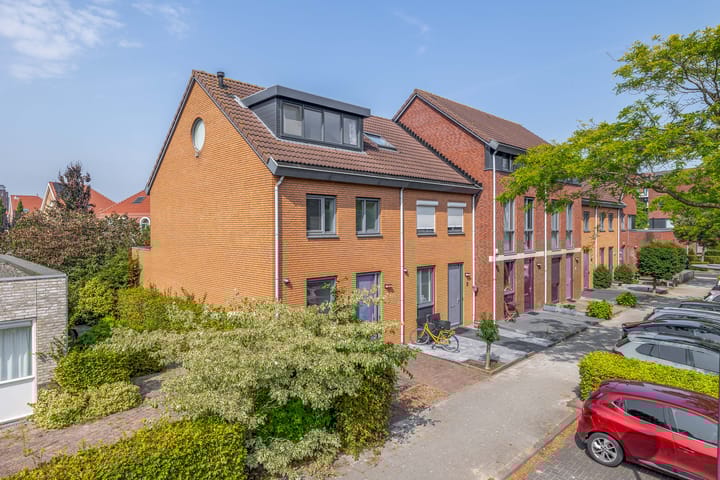 Foto 38 van 2e Lunarelaan 3