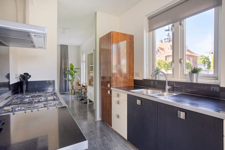 Foto 12 van Wolfertsplein 1