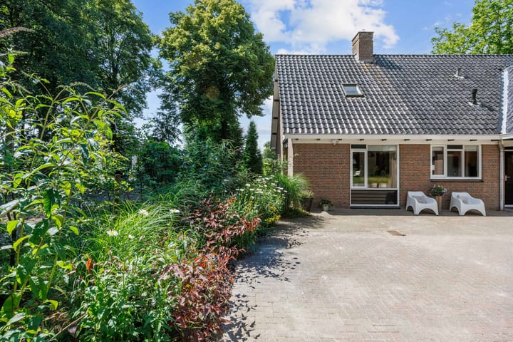 Foto 65 van Mensingeweersterweg 2-B