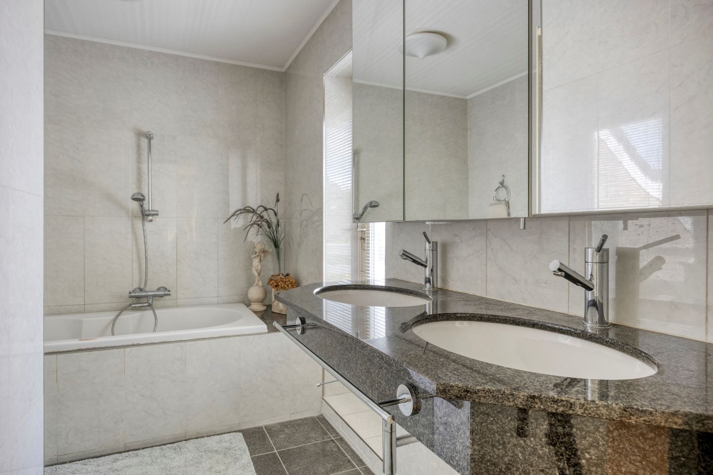 Foto 29 van Kuringen 15