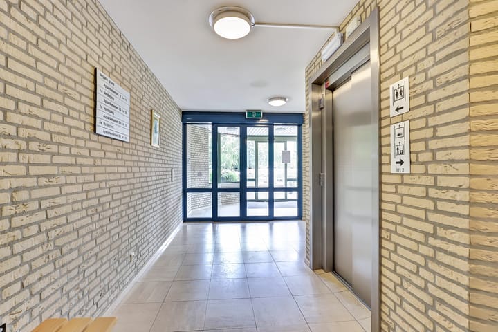 Photo 32 of Anna Paulownaplein 6