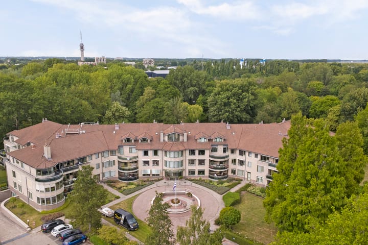 Photo 34 of Anna Paulownaplein 6