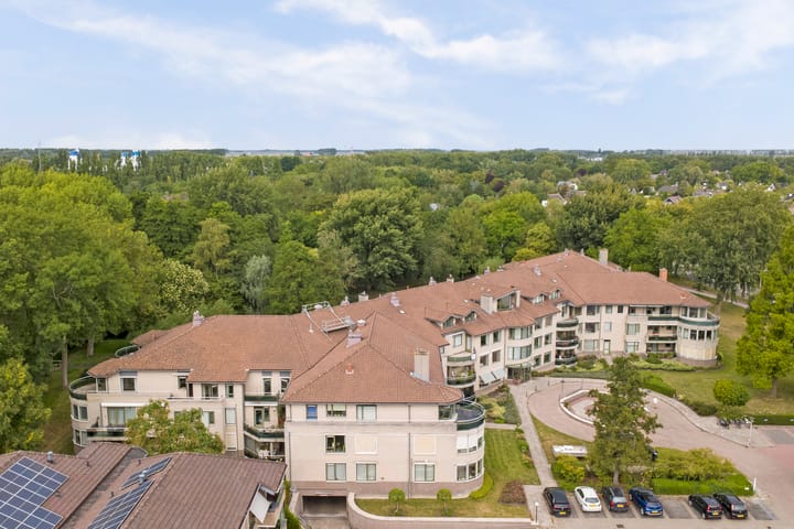 Photo 36 of Anna Paulownaplein 6