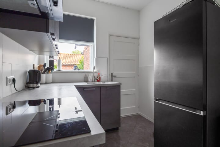 Photo 3 of Professor Schotanusstraat 15