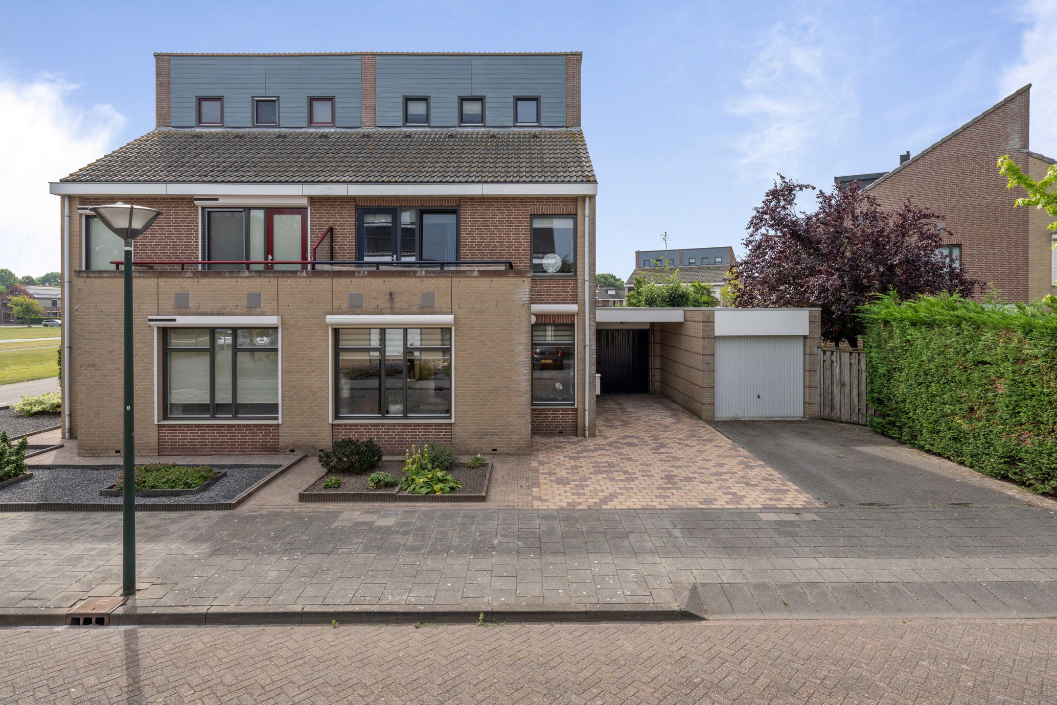 Foto 9 van Weegbree 8