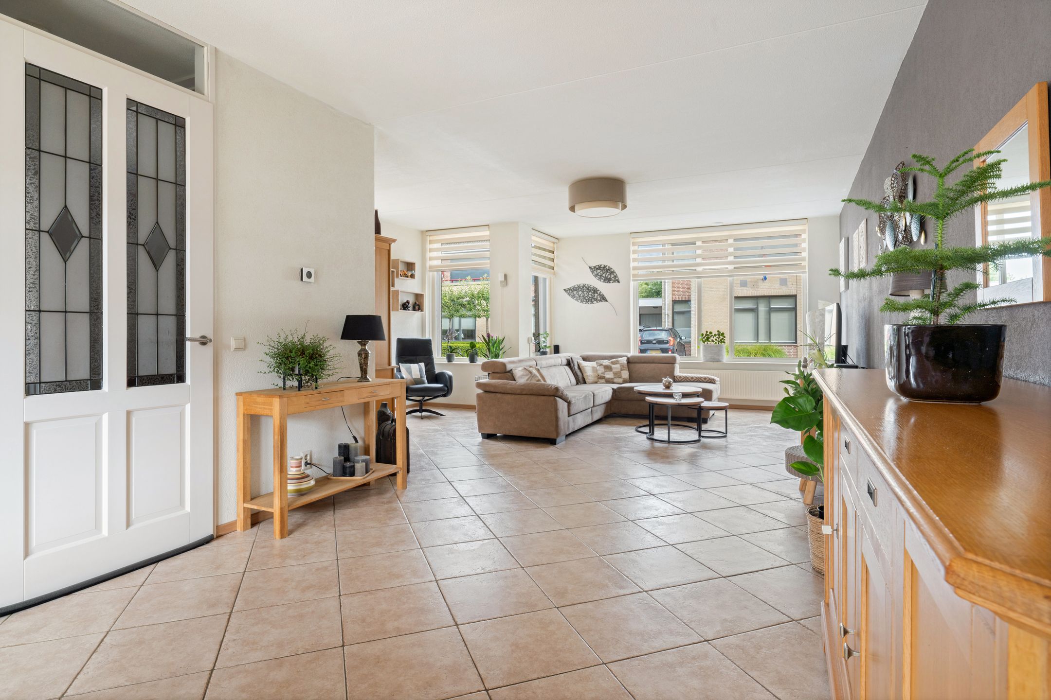 Foto 12 van Weegbree 8