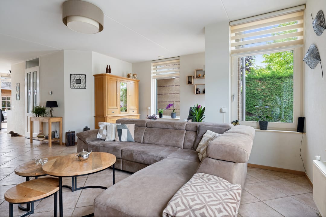 Foto 17 van Weegbree 8