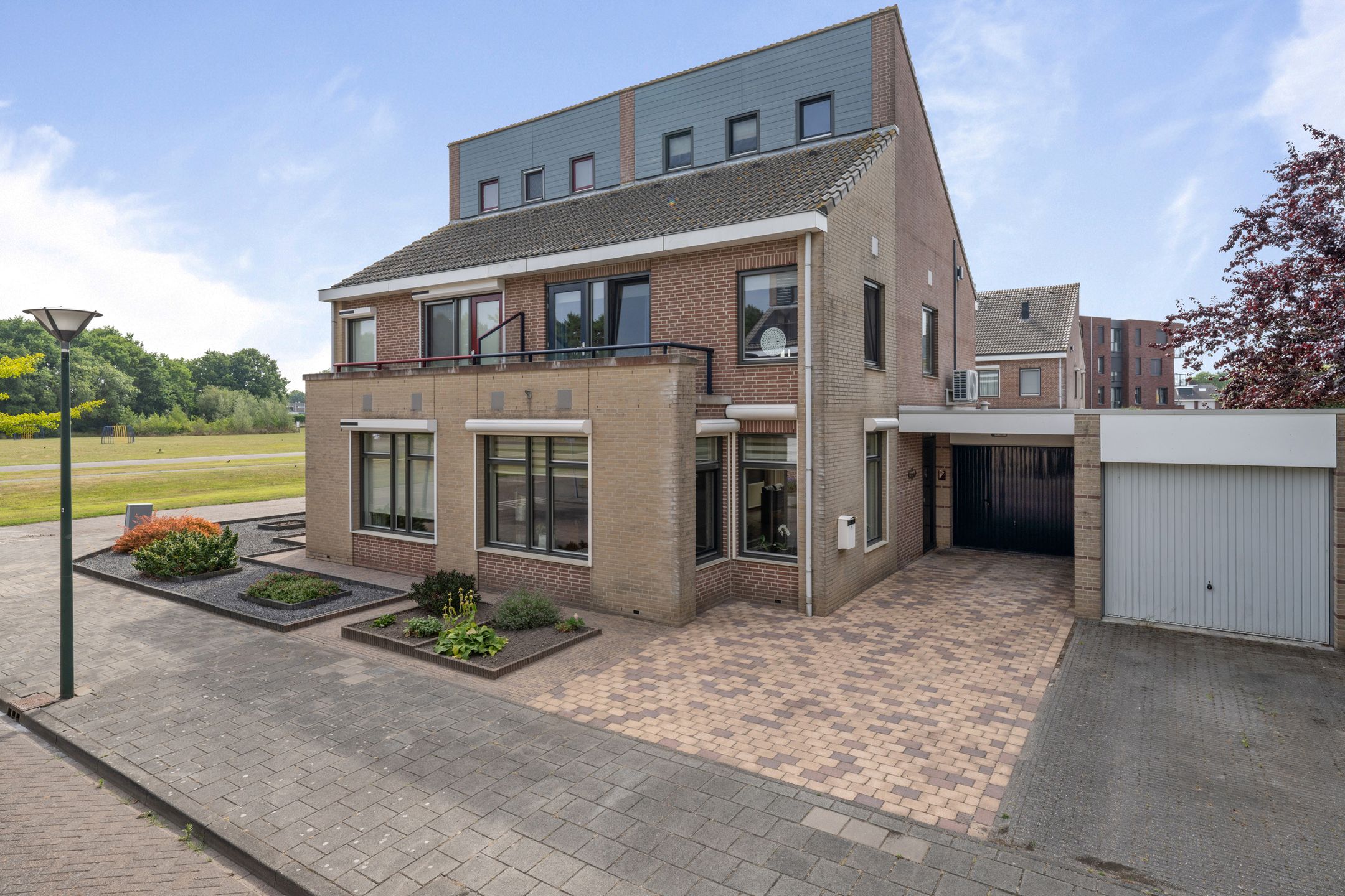 Foto 60 van Weegbree 8