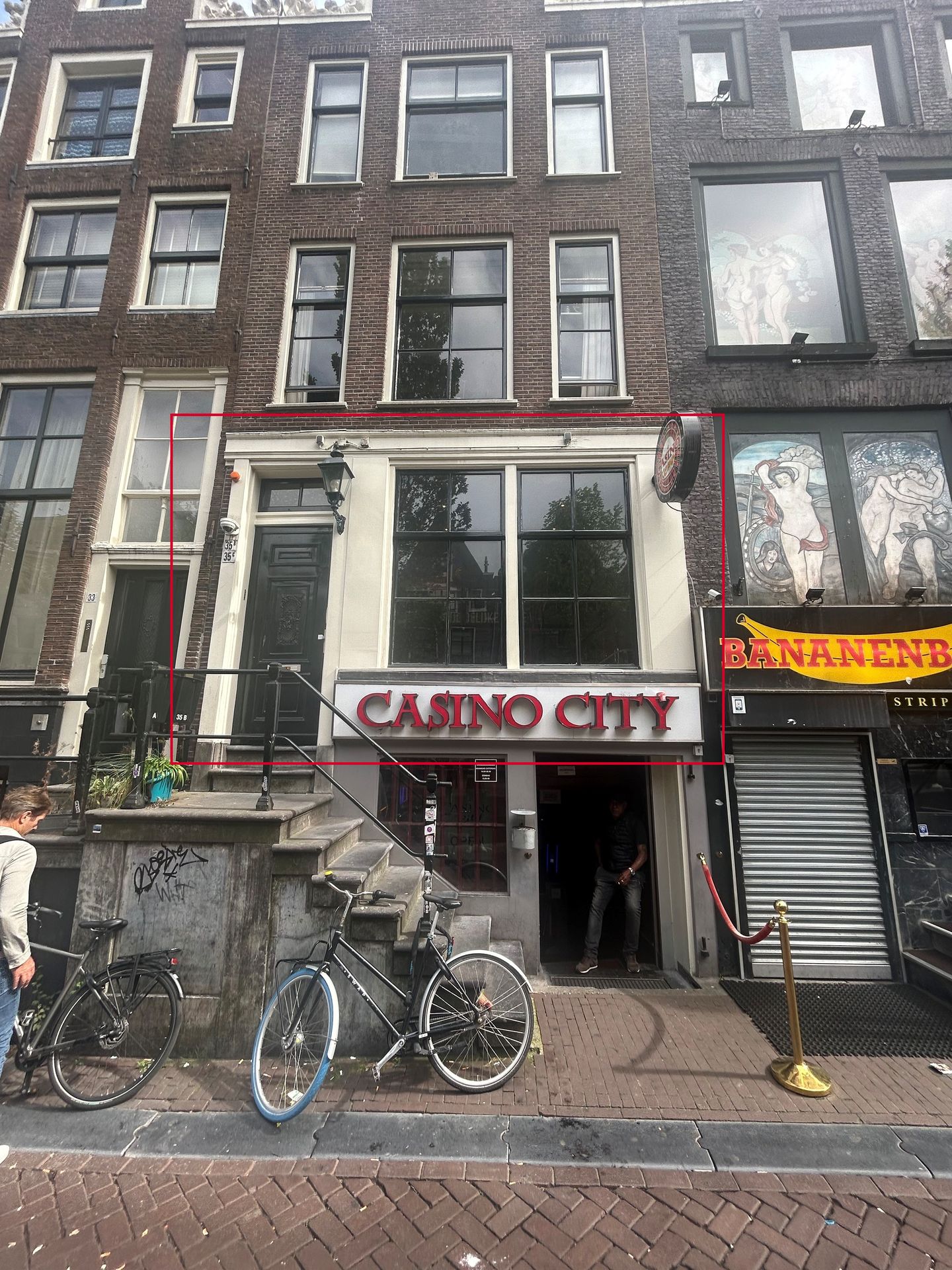 Bekijk foto 1 van Oudezijds Achterburgwal 35-B