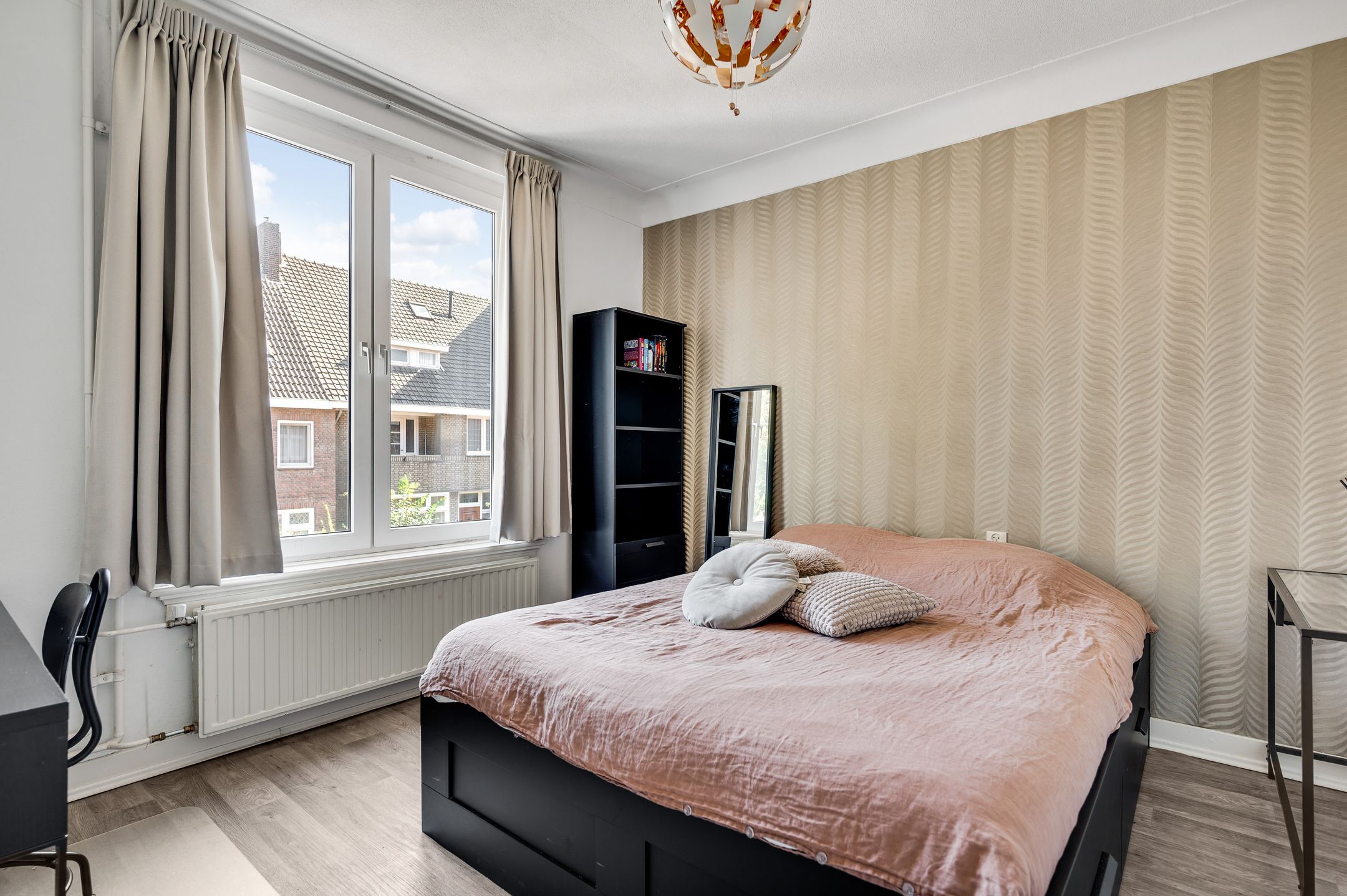 Photo 18 of Robert Regoutstraat 40