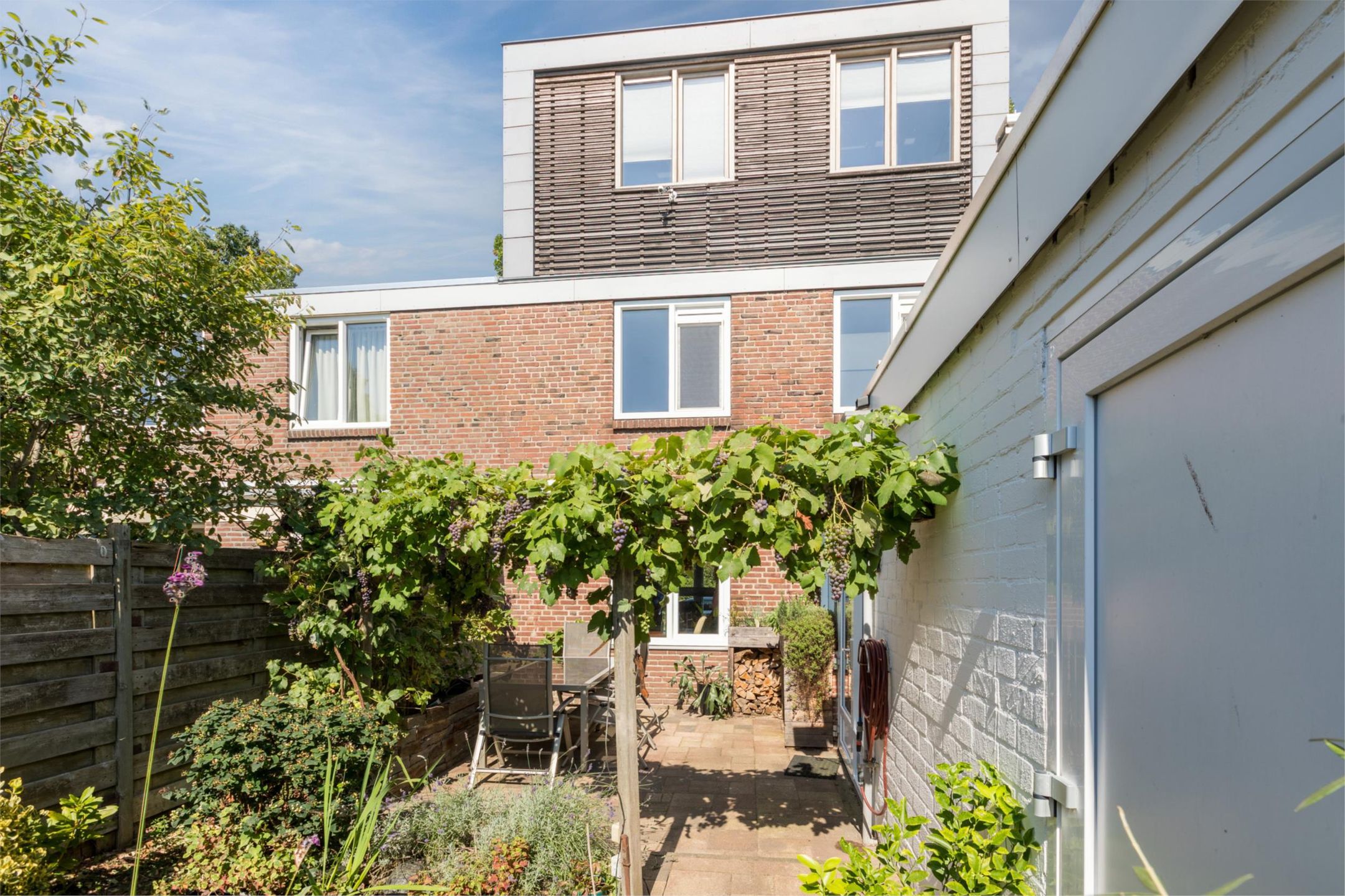 Foto 60 van Ruys de Beerenbrouckstraat 109