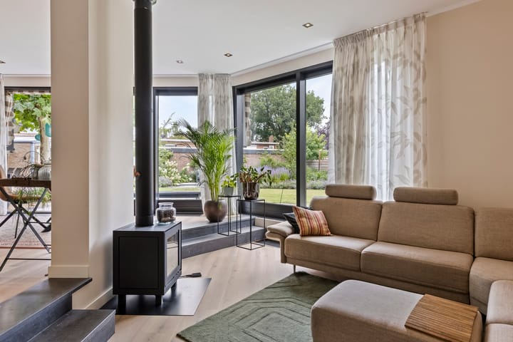 Foto 2 van Julianastraat 11-A