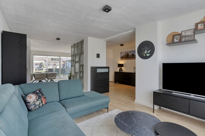 Photo 2 of Rooseveltstraat 64