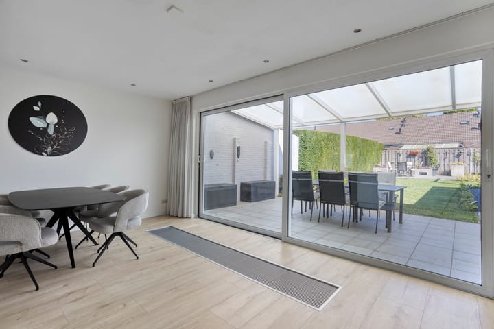 Photo 16 of Rooseveltstraat 64