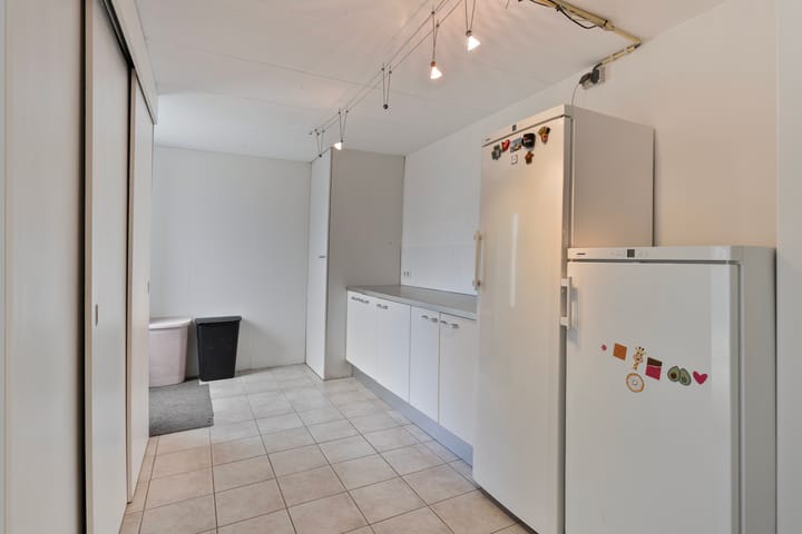 Photo 22 of Rooseveltstraat 64