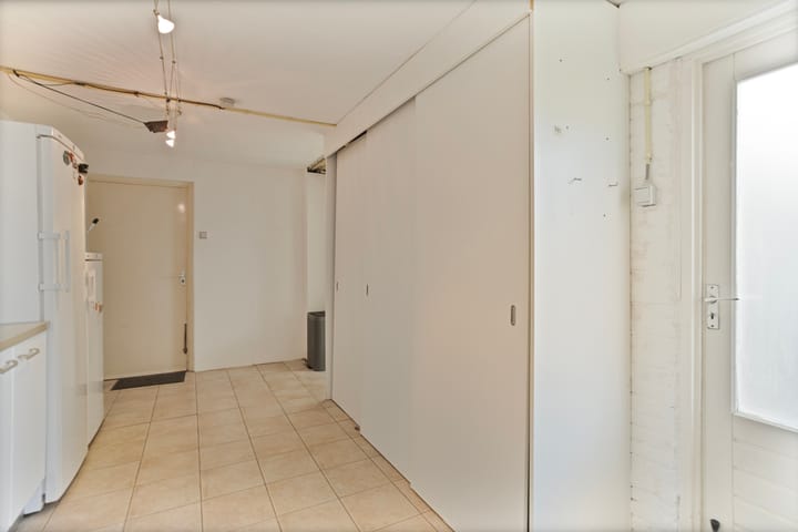 Photo 23 of Rooseveltstraat 64