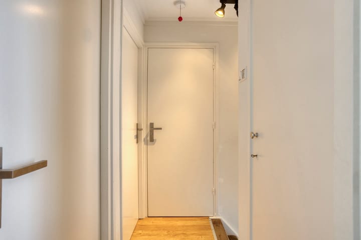 Photo 25 of Rooseveltstraat 64