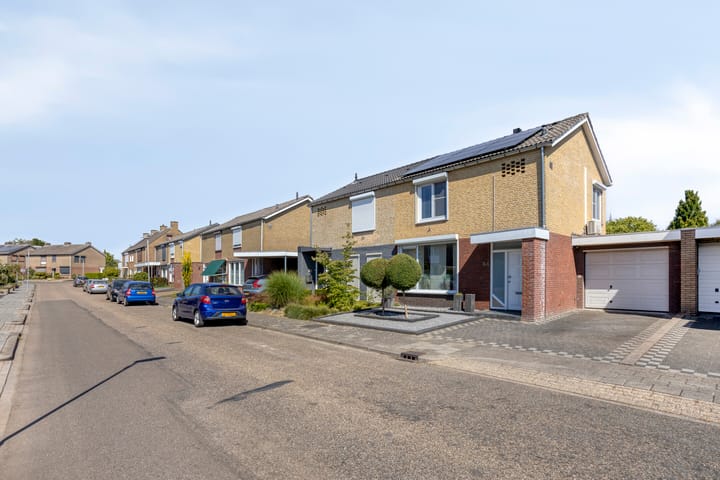 Photo 34 of Rooseveltstraat 64