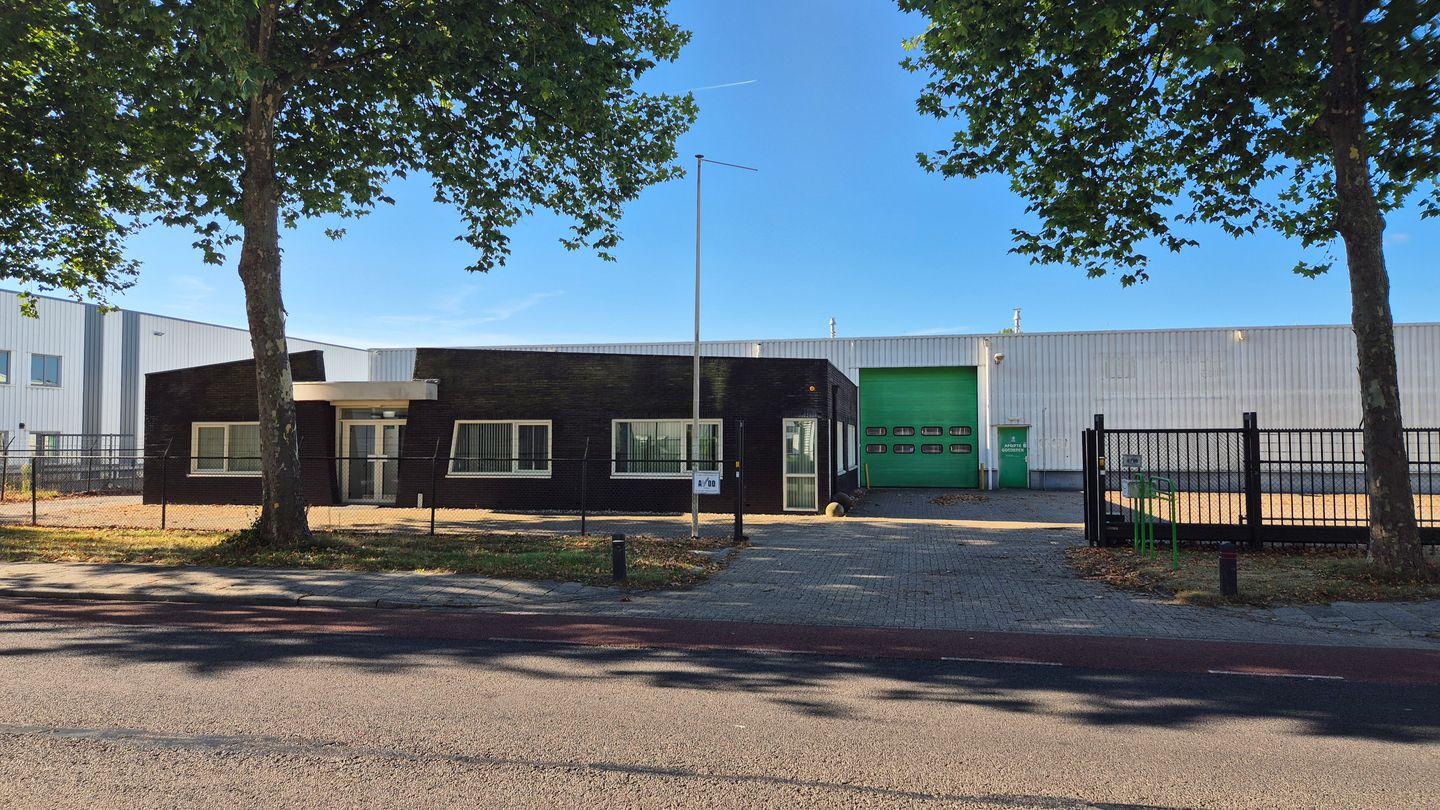 View photo 1 of Eekhorstweg 17