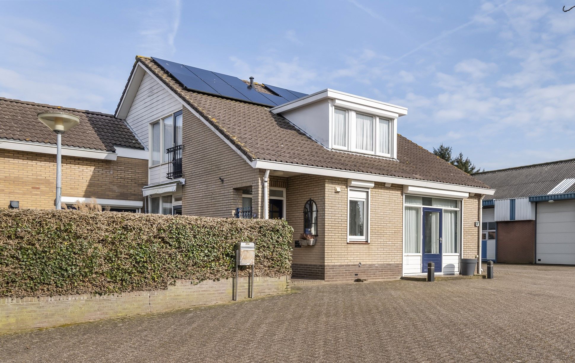 Dorpstraat 28 A false