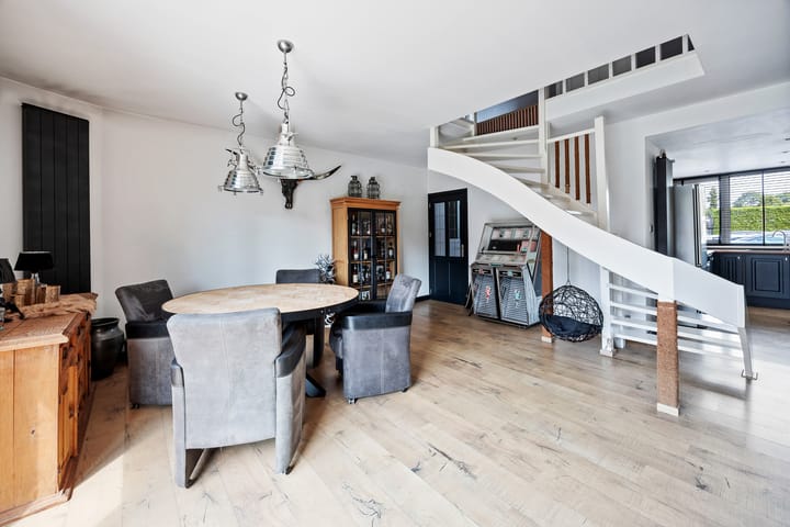 Foto 9 van Anjelierstraat 1